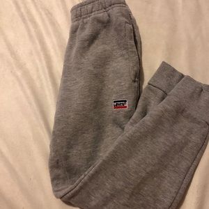 Levi joggers